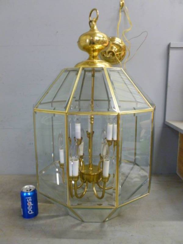 lot 19 image: Hardwired Light