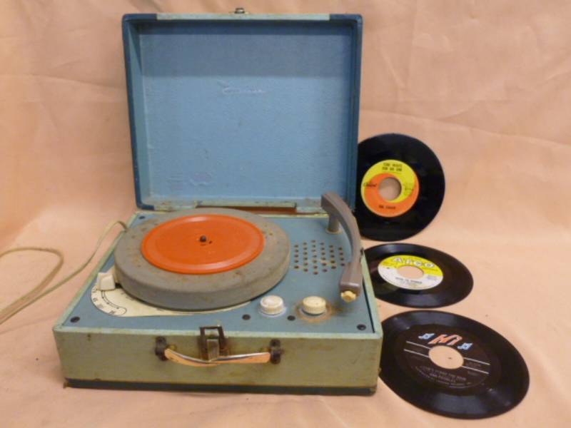 lot 29 image: Vintage Record Player