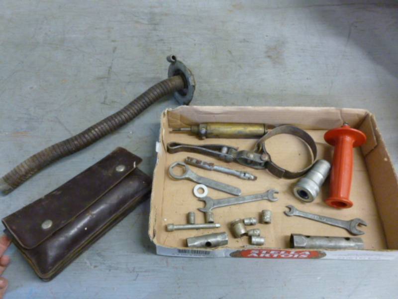 lot 31 image: Vintage Tools