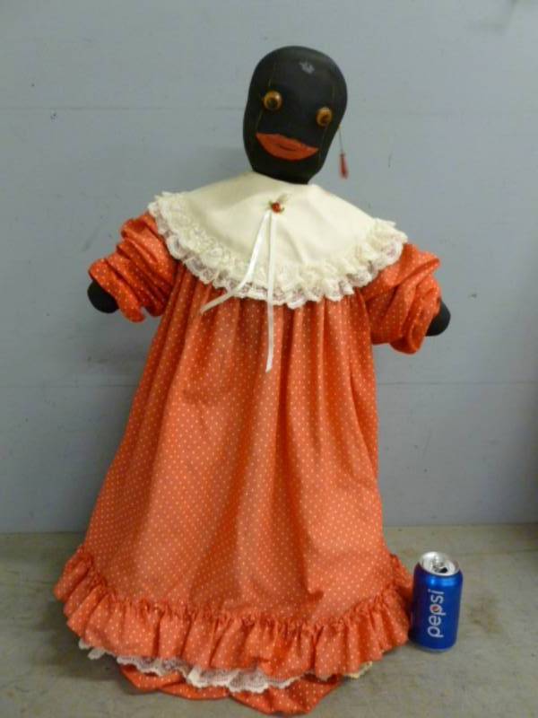 lot 43 image: Vintage Doll