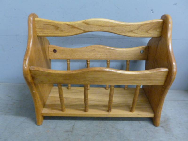 lot 54 image: Oak Magazine Rack