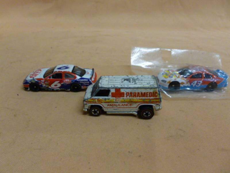 lot 70 image: Vintage Redline Car