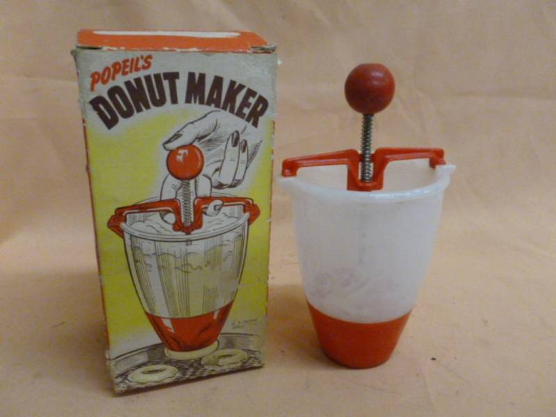 lot 87 image: Vintage Kitchen