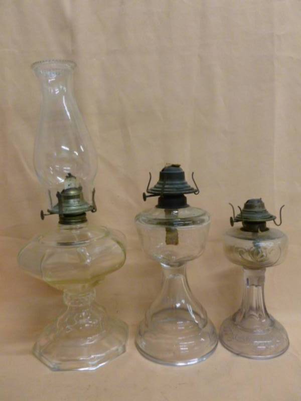 lot 93 image: Vintage Oil Lamps