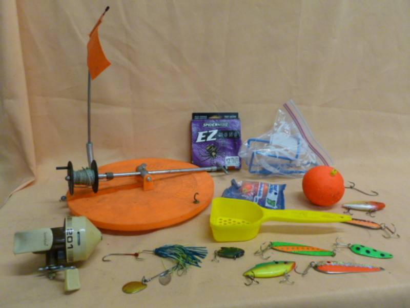 lot 97 image: Fishing Items