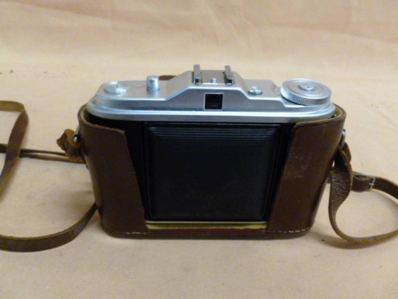 lot 144 image: Vintage Camera