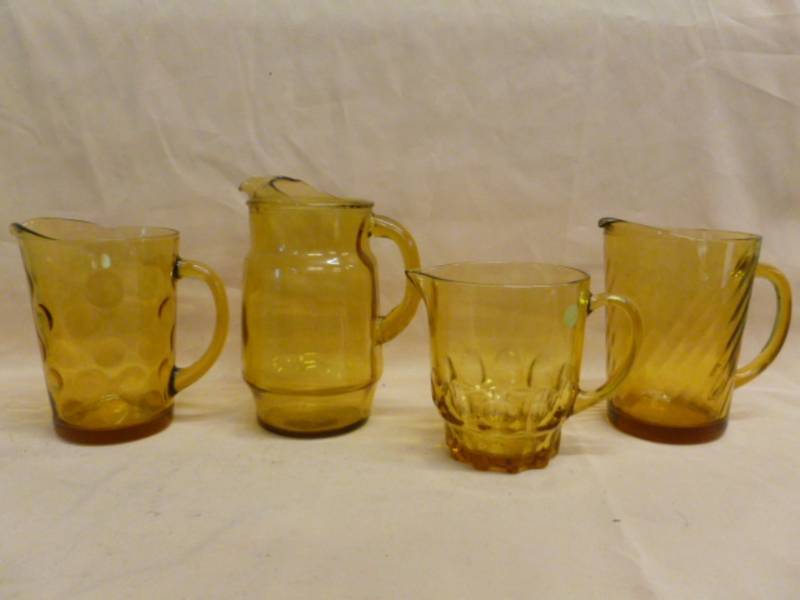 lot 164 image: Vintage Pitchers