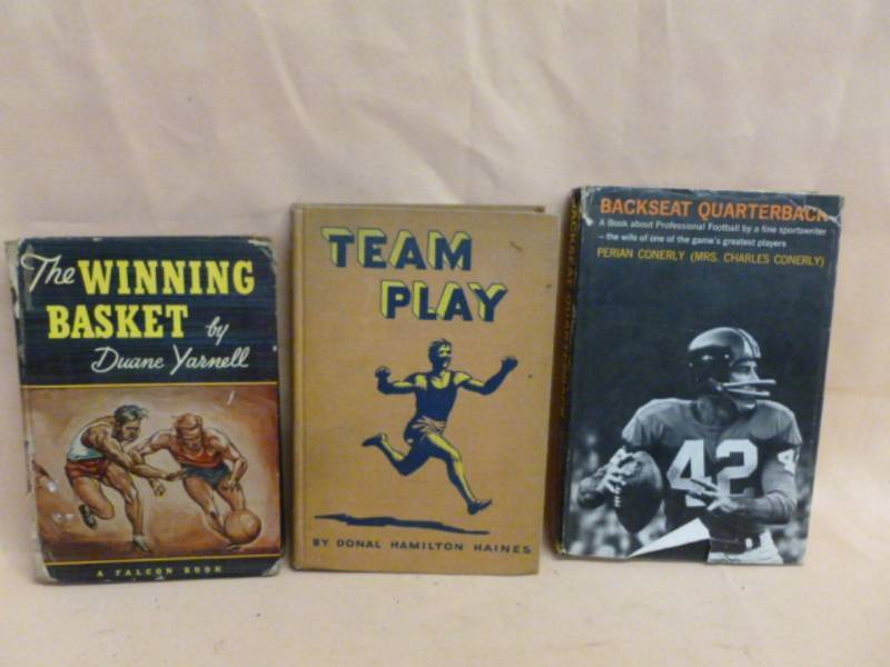 lot 172 image: Vintage Books