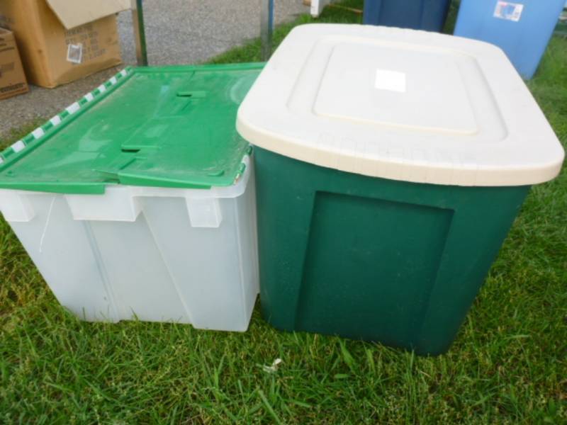 lot 206 image: Storage Totes