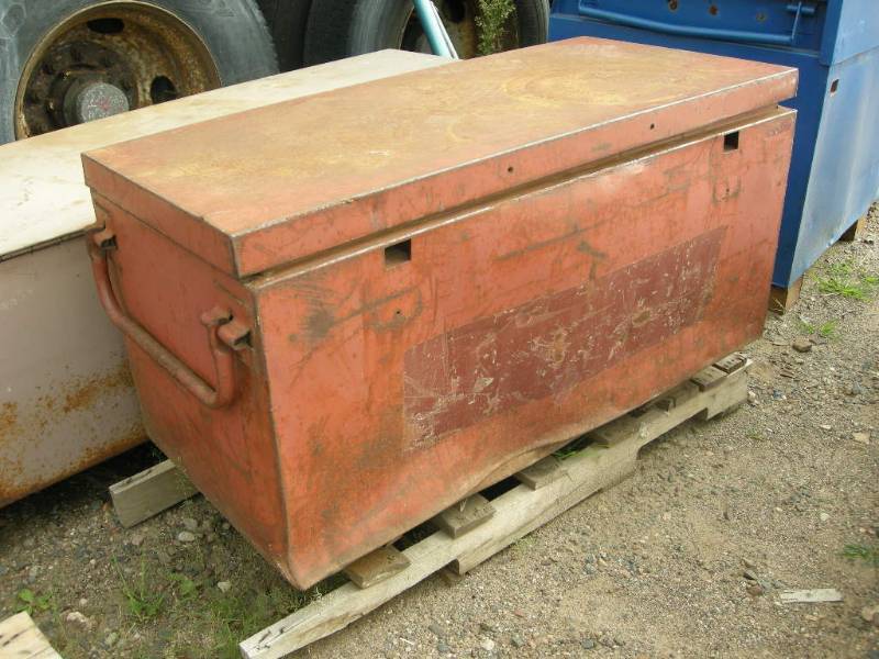 lot 7 image: Job Box
