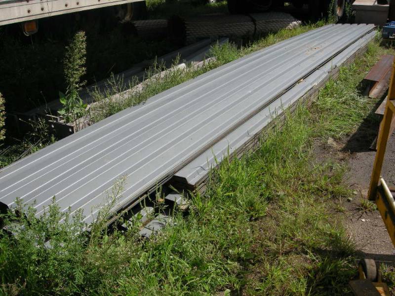 lot 26 image: 25 Sheets Heavy Gauge Steel Siding