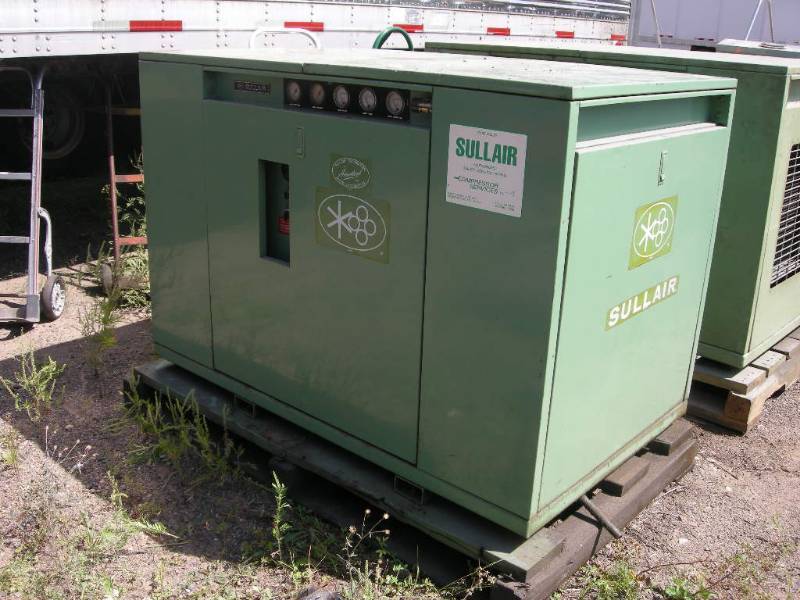 lot 33 image: Sullair Commercial Air Compressor