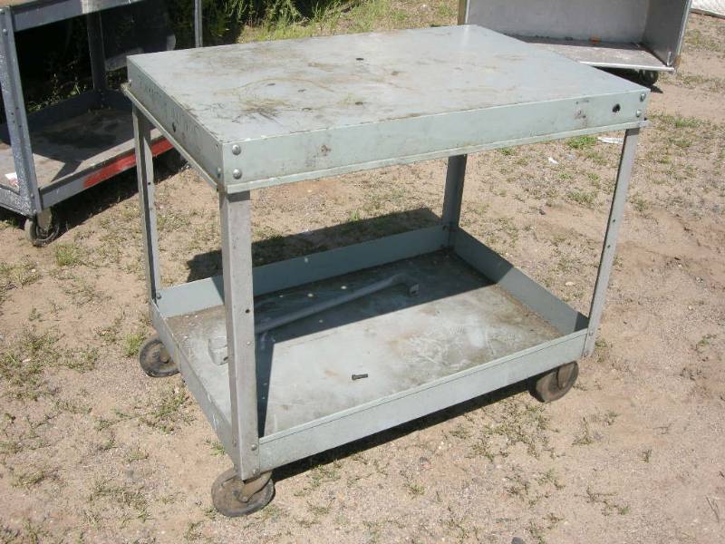 lot 38 image: Rolling Shop Cart