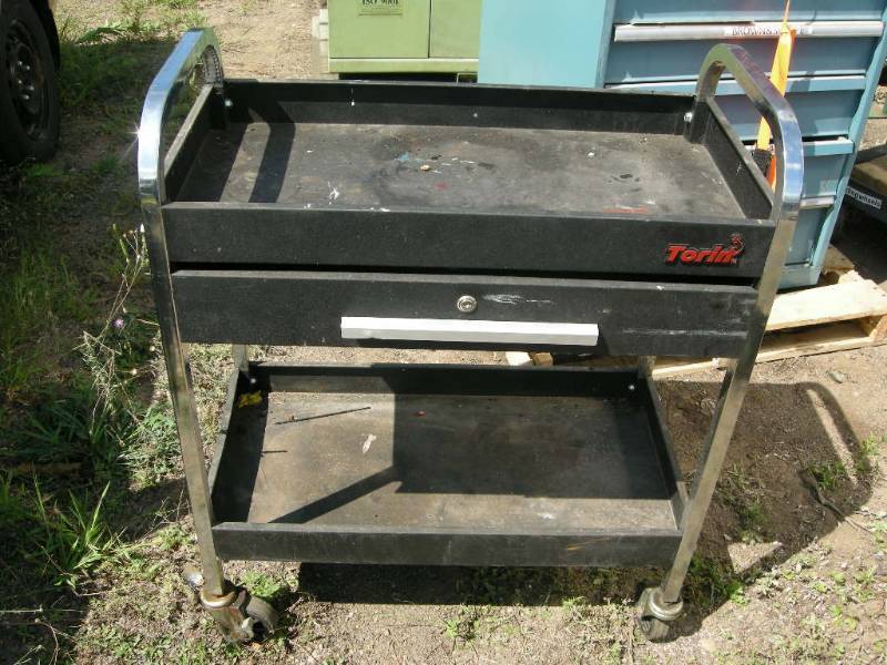 lot 40 image: Torin Shop Cart