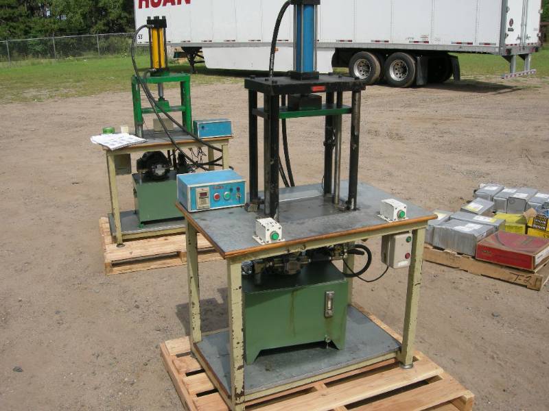 lot 63 image: Hydraulic Press Station