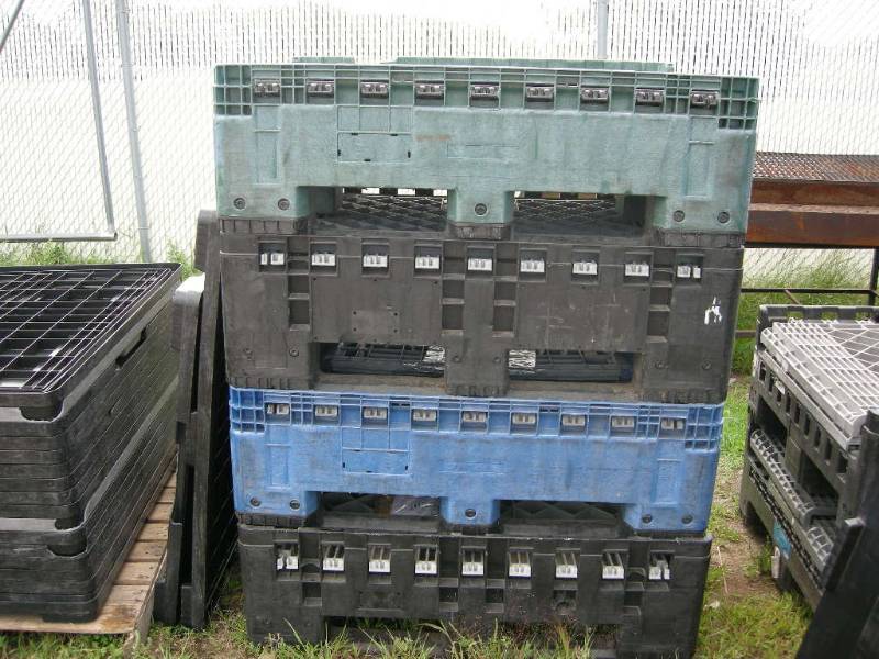 lot 51 image: 4 Collapsible Bulk Containers Heavy Duty