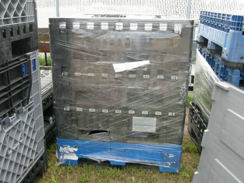 lot 52 image: 4 Collapsible Bulk Containers Heavy Duty