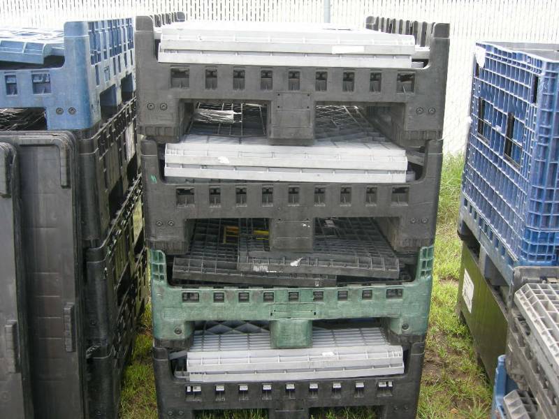 lot 55 image: 4 Collapsible Bulk Containers Heavy Duty