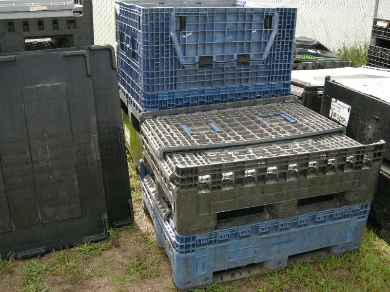 lot 56 image: 4 Collapsible Bulk Containers Heavy Duty