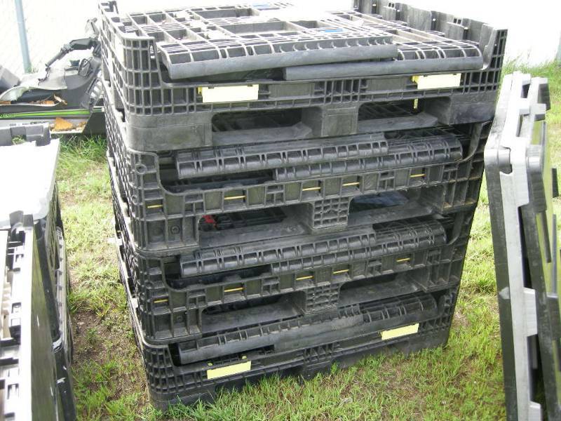 lot 58 image: 4 Collapsible Bulk Containers Heavy Duty