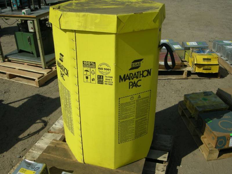 lot 68 image: ESAB Marathon Case of Spoolarc 83 Welding Wire