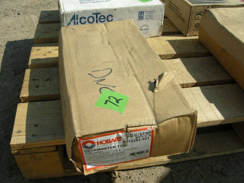 lot 72 image: Hobart Deckmaster Welding Rods