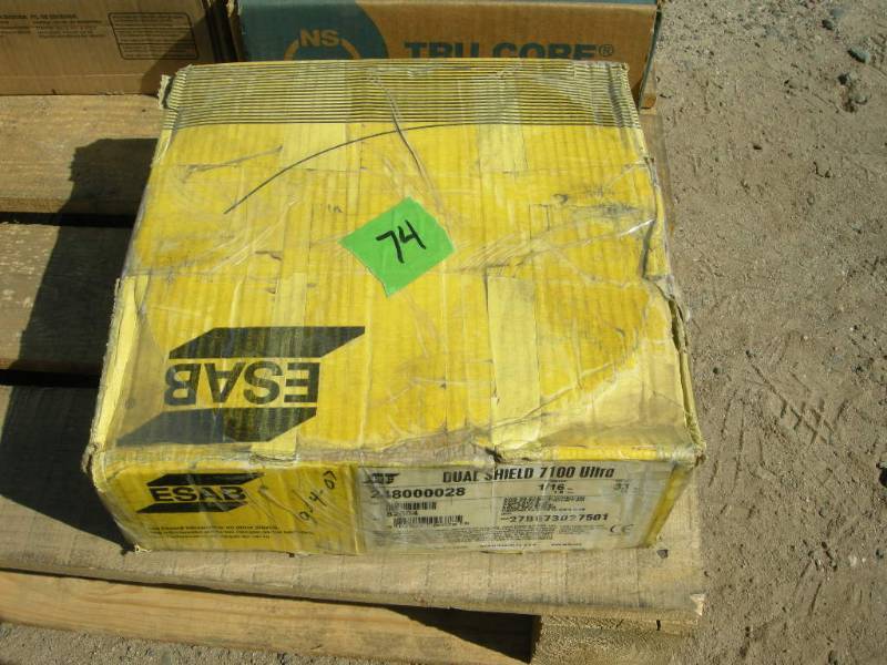 lot 74 image: Esab Dual Shield 7100 Ultra Welding Wire