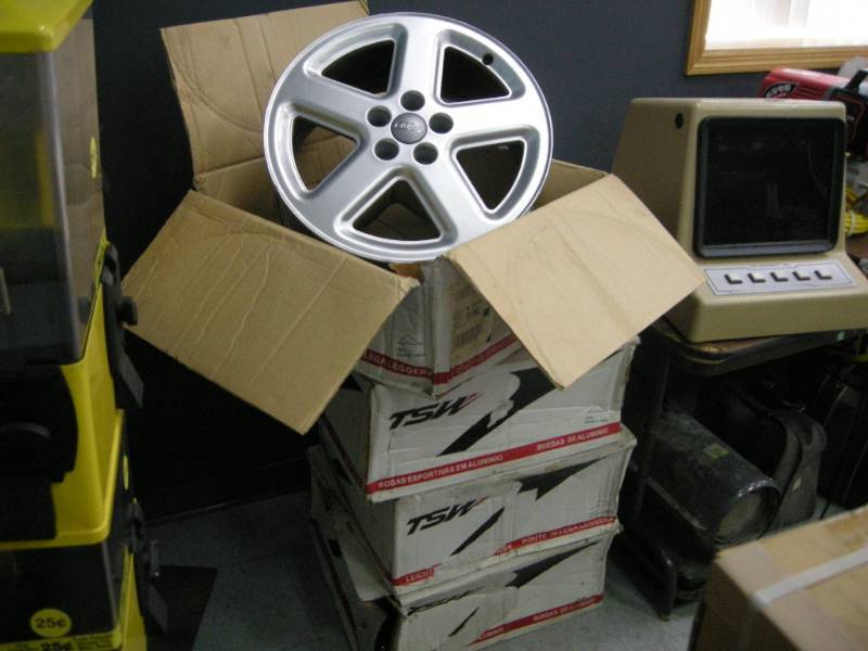 lot 117 image: Set  of 4 Audi Aluminum Rims