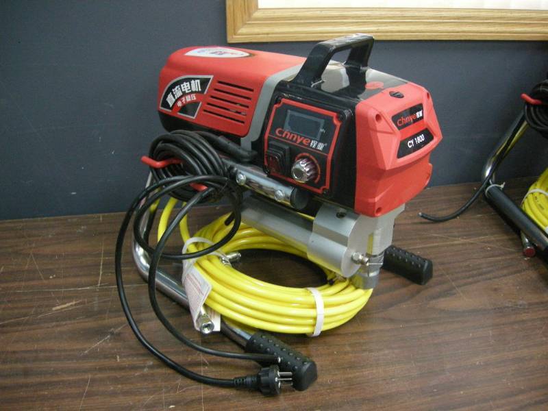 lot 120 image: Chnye CY1800 Airless Paint Sprayer