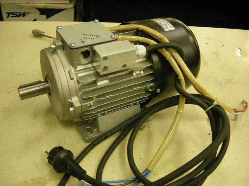 lot 134 image: Slavkov JMC 90-2L Electric Motor