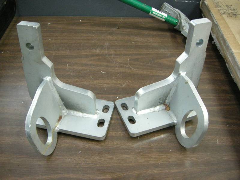 lot 149 image: Pair brackets