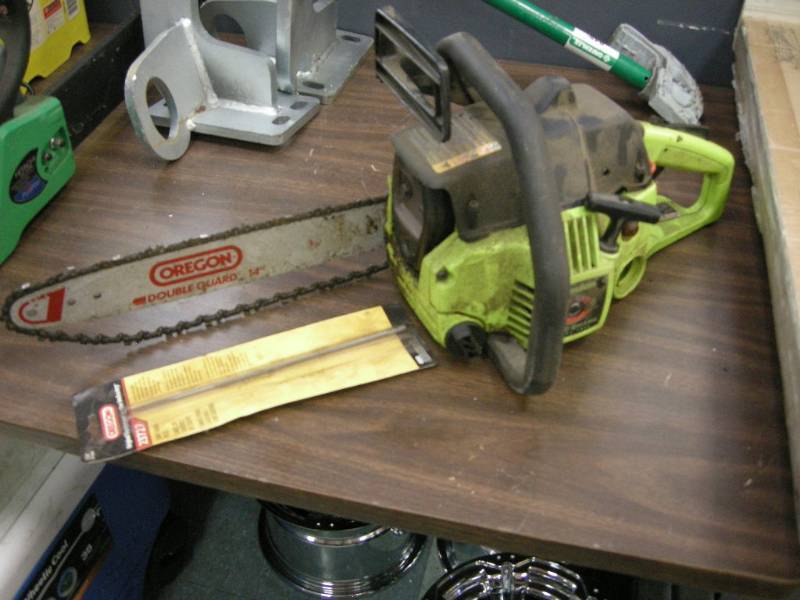 lot 150 image: Poulan Wood Shark Chainsaw