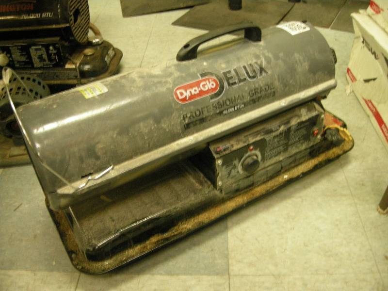 lot 152 image: Dyna-Glo Deluxe Professional Grade Heater