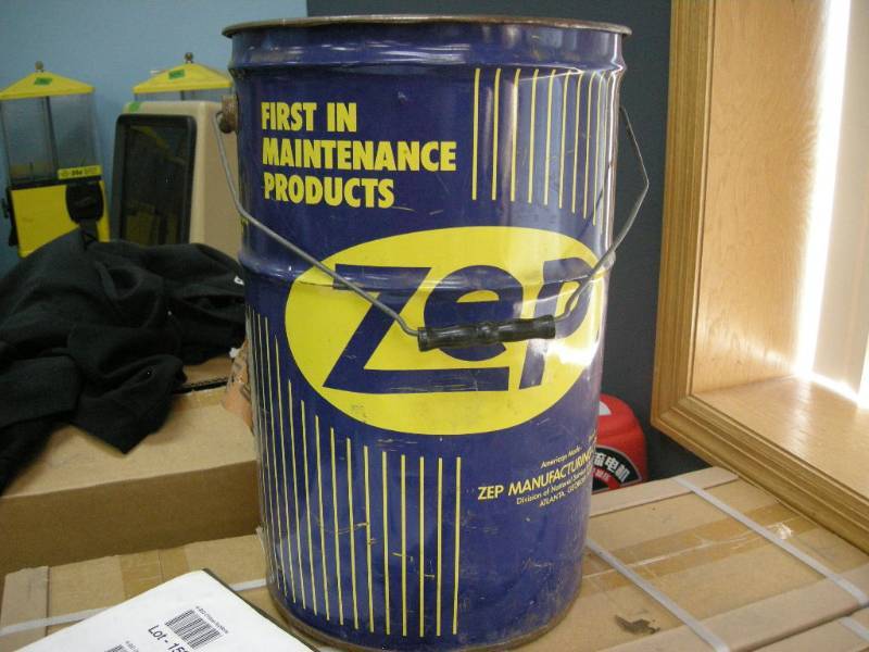 lot 154 image: Vintage ZEP Metal Can