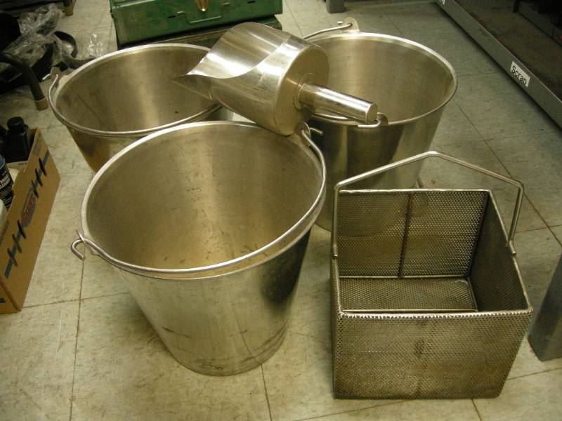 lot 158 image: Stainless Steel Buckets, Scoop, Strainer