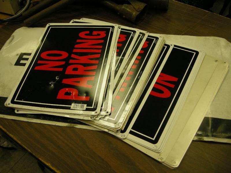 lot 168 image: 30 No Parking Aluminum Signs