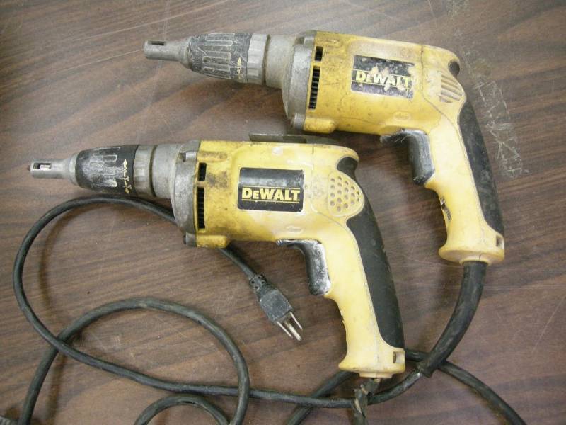 lot 171 image: Pair DeWalt Screw Guns