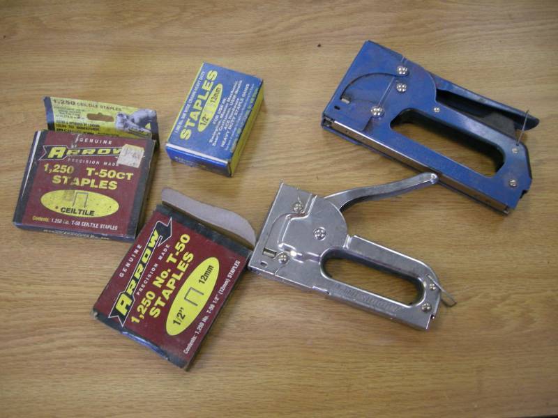lot 176 image: Staplers and Staples