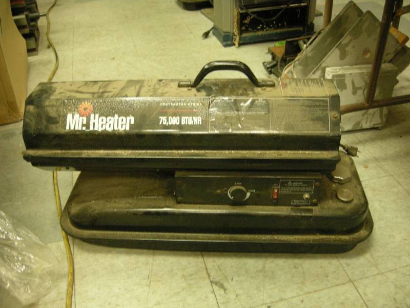 lot 182 image: Mr Heater Contractor Series Torpedo