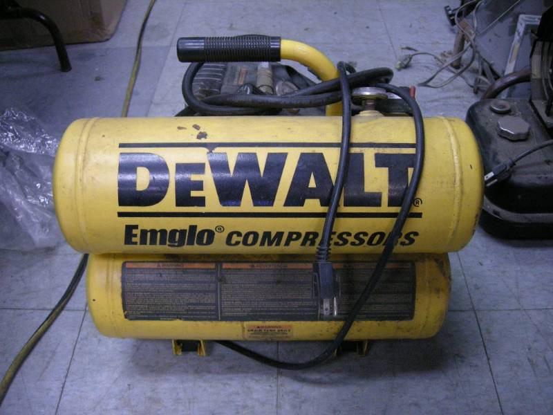 lot 183 image: DeWalt Portable Compressor