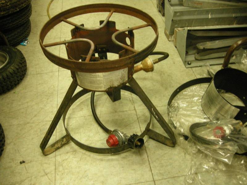 lot 186 image: Propane Cookstand