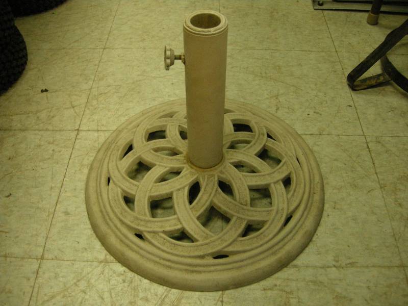lot 187 image: Cast Metal Base