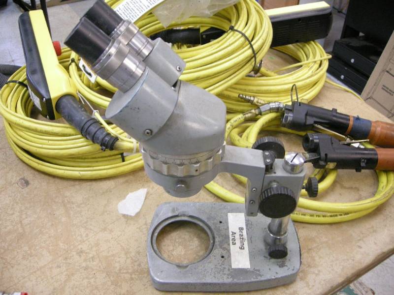 lot 199 image: Hacker Instruments Microscope