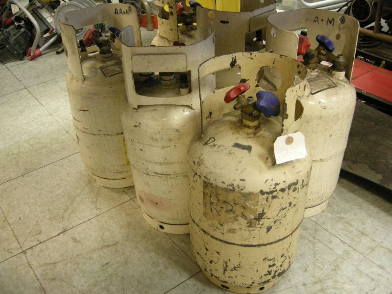 lot 207 image: 6 Refrigerant Recovery Tanks