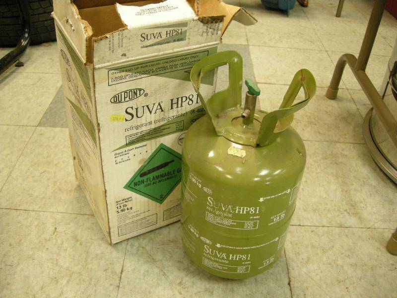 lot 210 image: #13 Can Suva HP81 Refrigerant