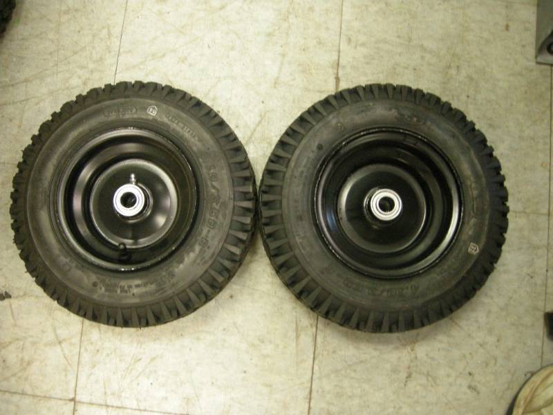 lot 213 image: 2 New-like Utility Wheels