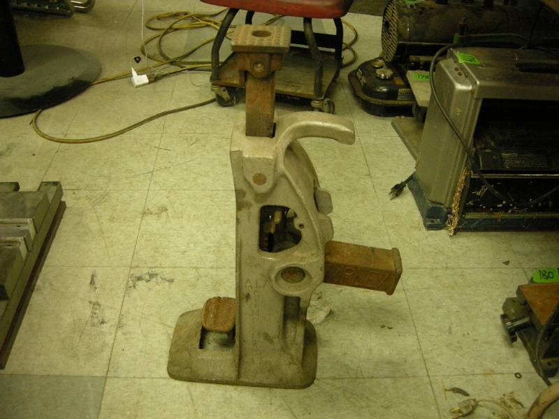 lot 235 image: Vintage Simplex Jack
