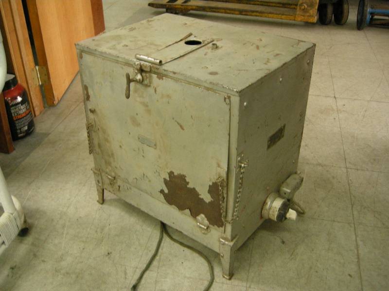 lot 243 image: Vintage Despatch Manufacturing Oven