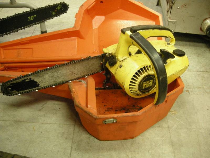 lot 260 image: McCulloch World Lightest Chainsaw