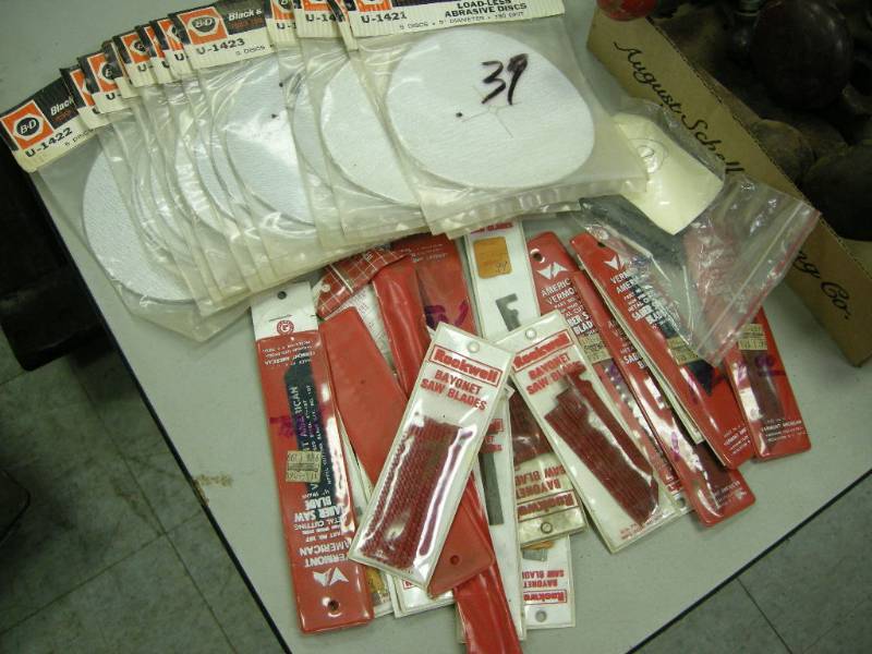 lot 261 image: New-Unused Sanding Discs and Saw Blades